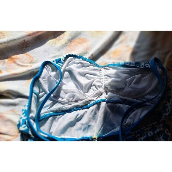 ALEX MARIE SIZE 14 TURQUOISE SWIMSUIT TOP WITH UNDERWIRE - Picture 5 of 6